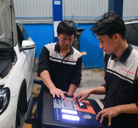 Thay Dầu Hộp Số Tuần Hoàn